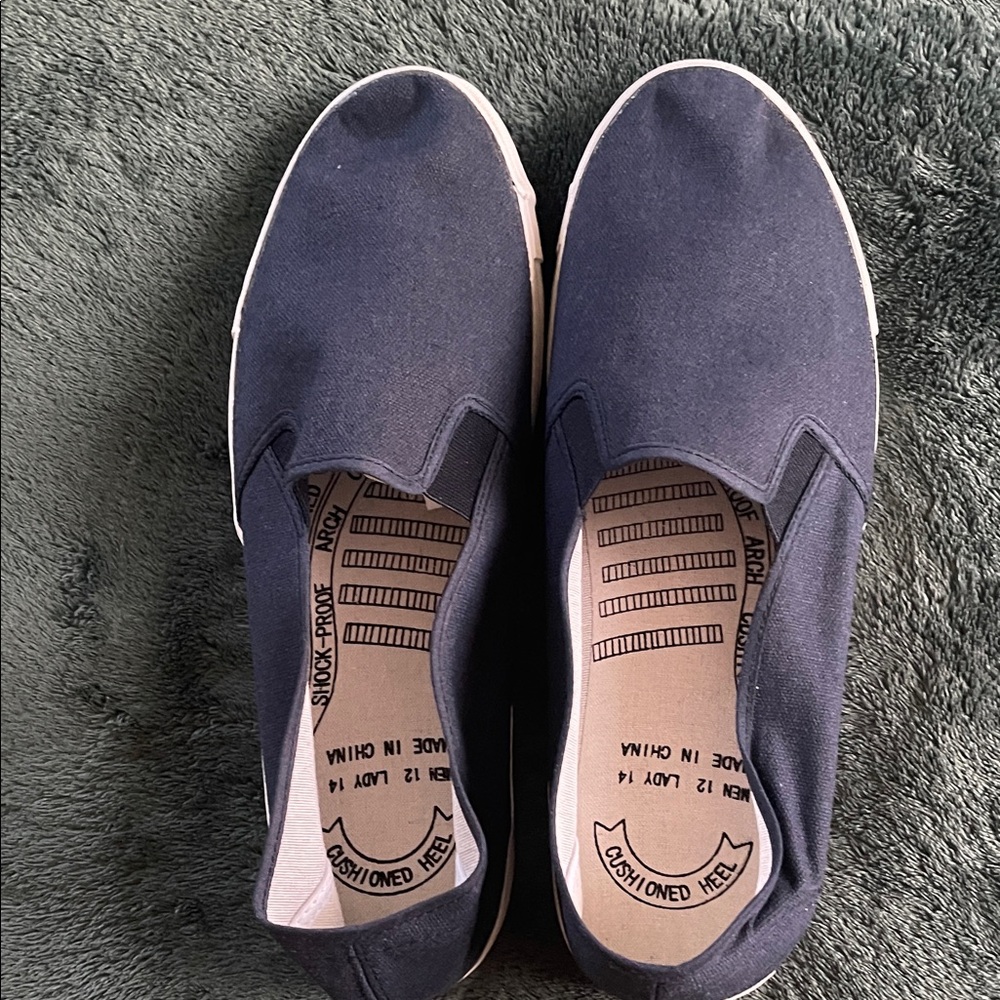Men's Navy Slip-On Canvas Loafers - Casual Comfort